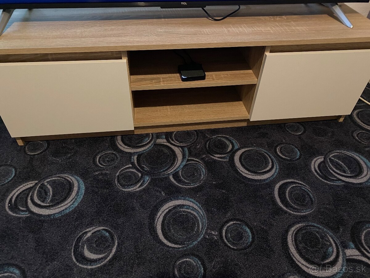 komoda a stolik