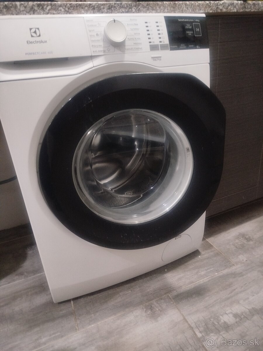 Práčka Electrolux PerfectCare 600 8kg/1200ot
