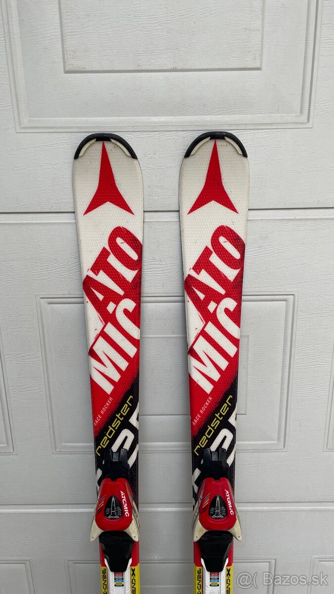 2x Lyže Atomic Redster 130 cm.