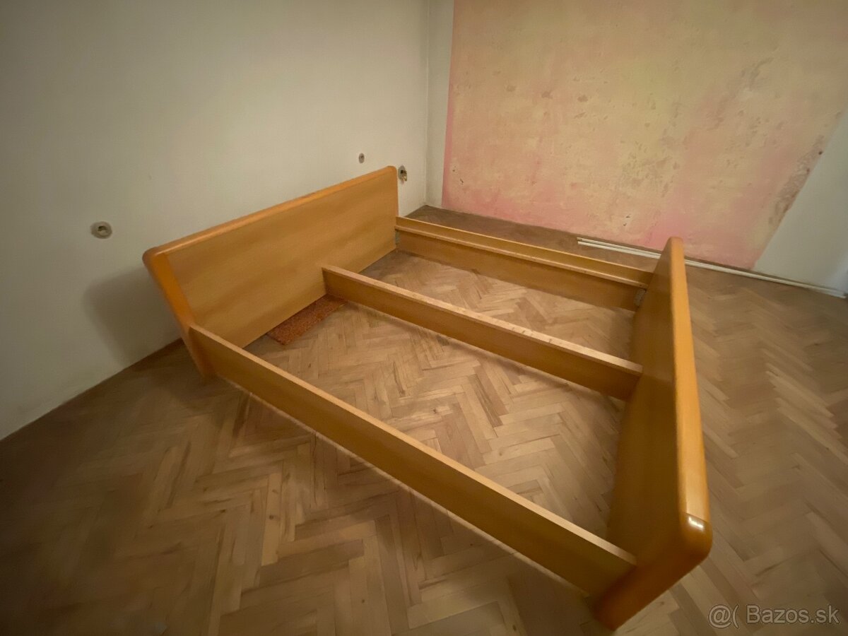 Rám postele 180x200