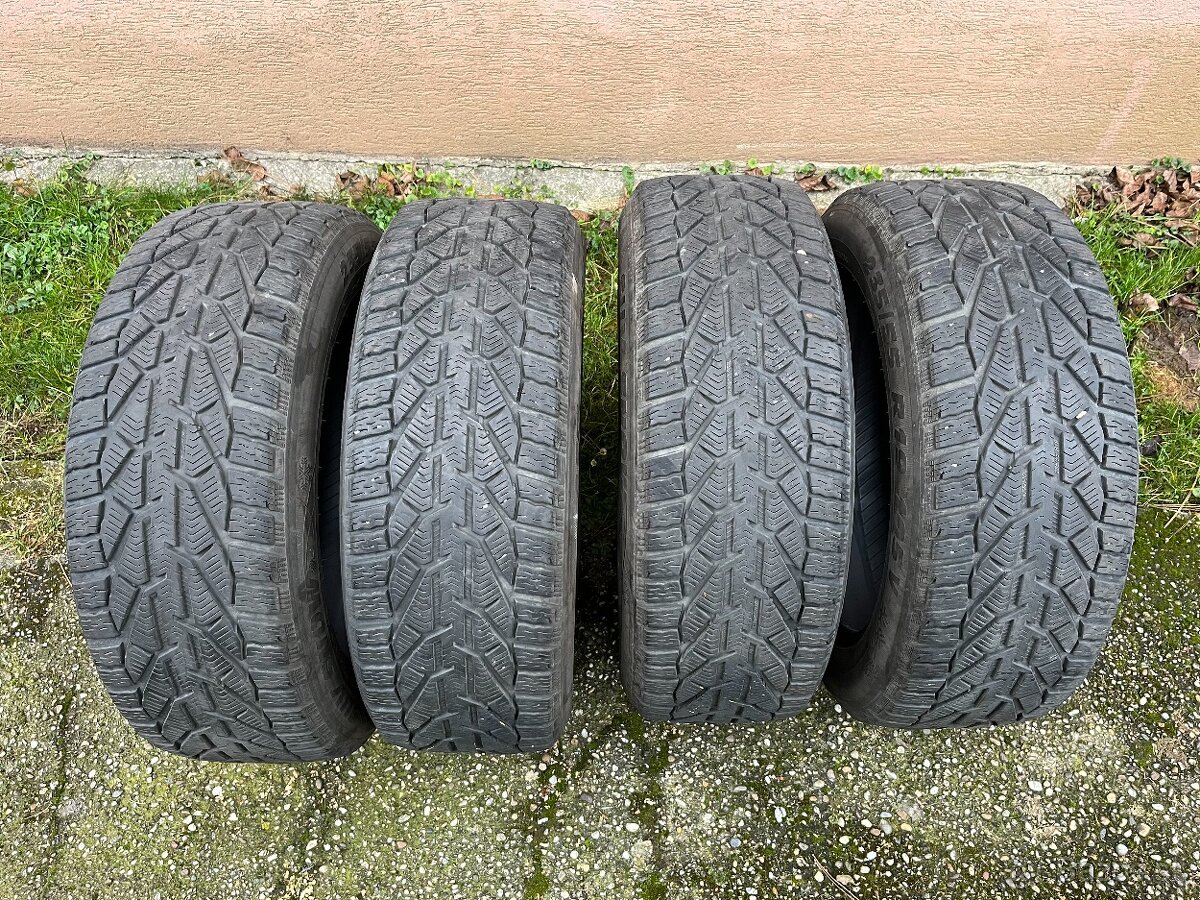 Sebring SUV SNOW 235/55/r19 zimné