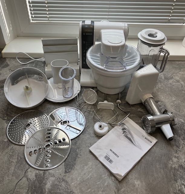 Bosch mum 4855/05 kuchynský robot 600w