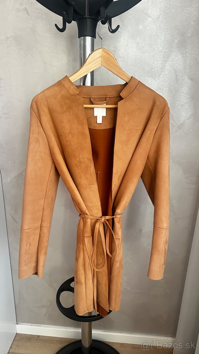 hnedy kabatik H&M Viedeň