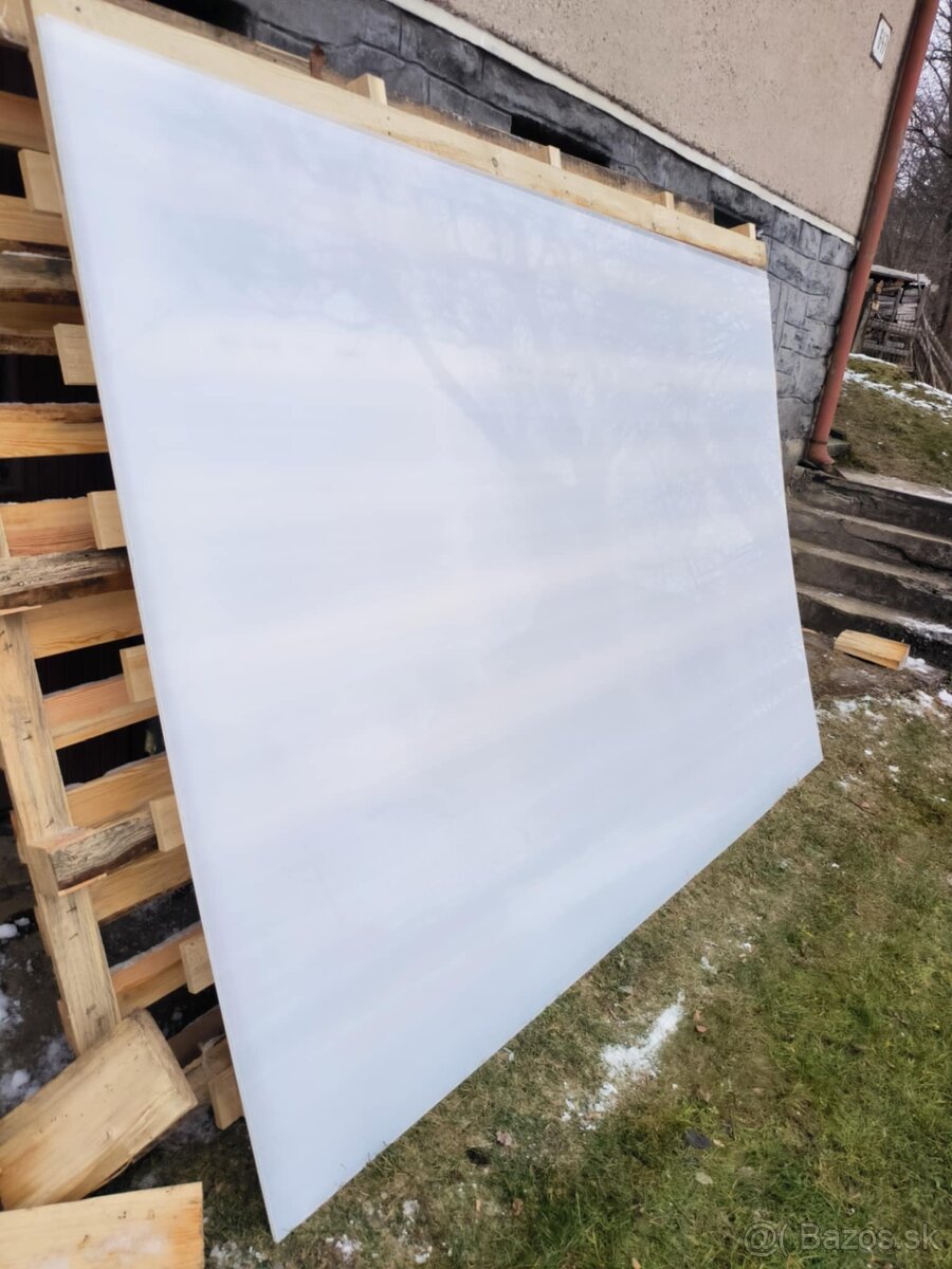 Plexisklo extrudovane