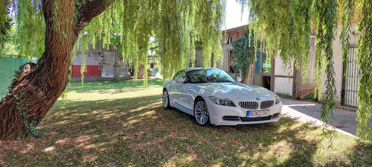 BMW Z4sDrive35i, biely, 6 stp. manual