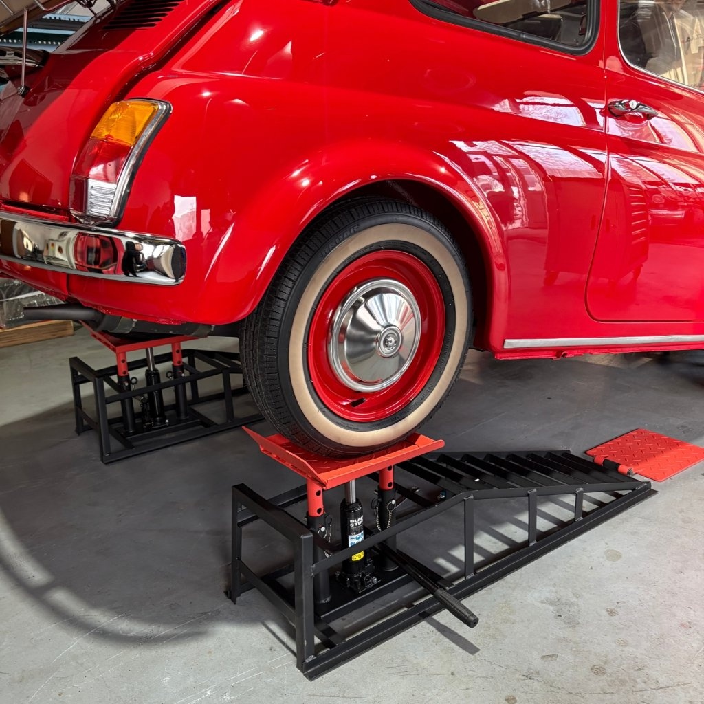 Nájazdové rampy 2T+hydraulické zdviháky Protišmykové nájazdy