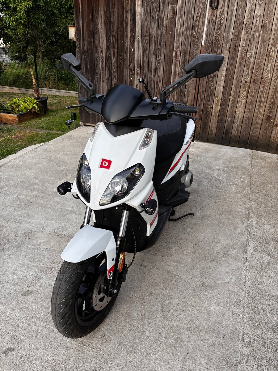 Derbi sport variant 125