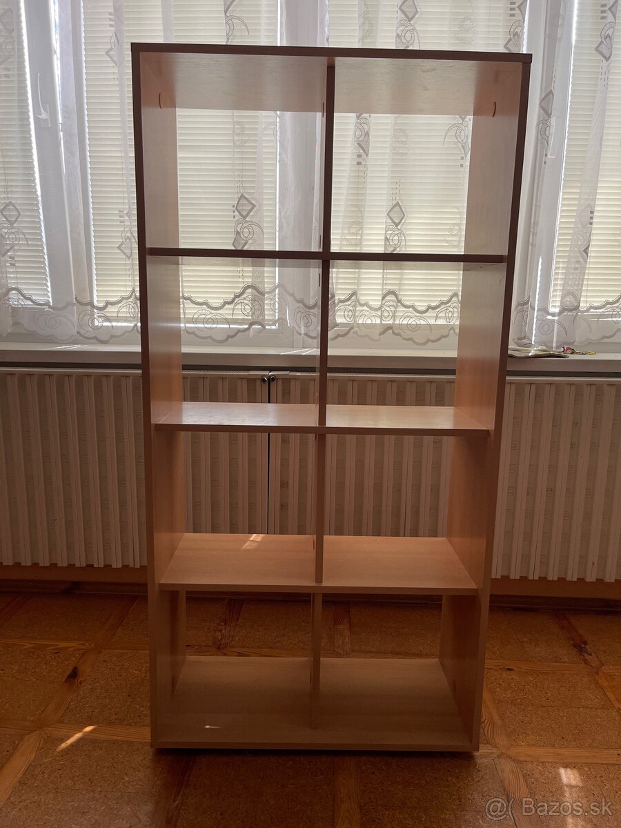 REGÁLOVÁ SKRIŇA