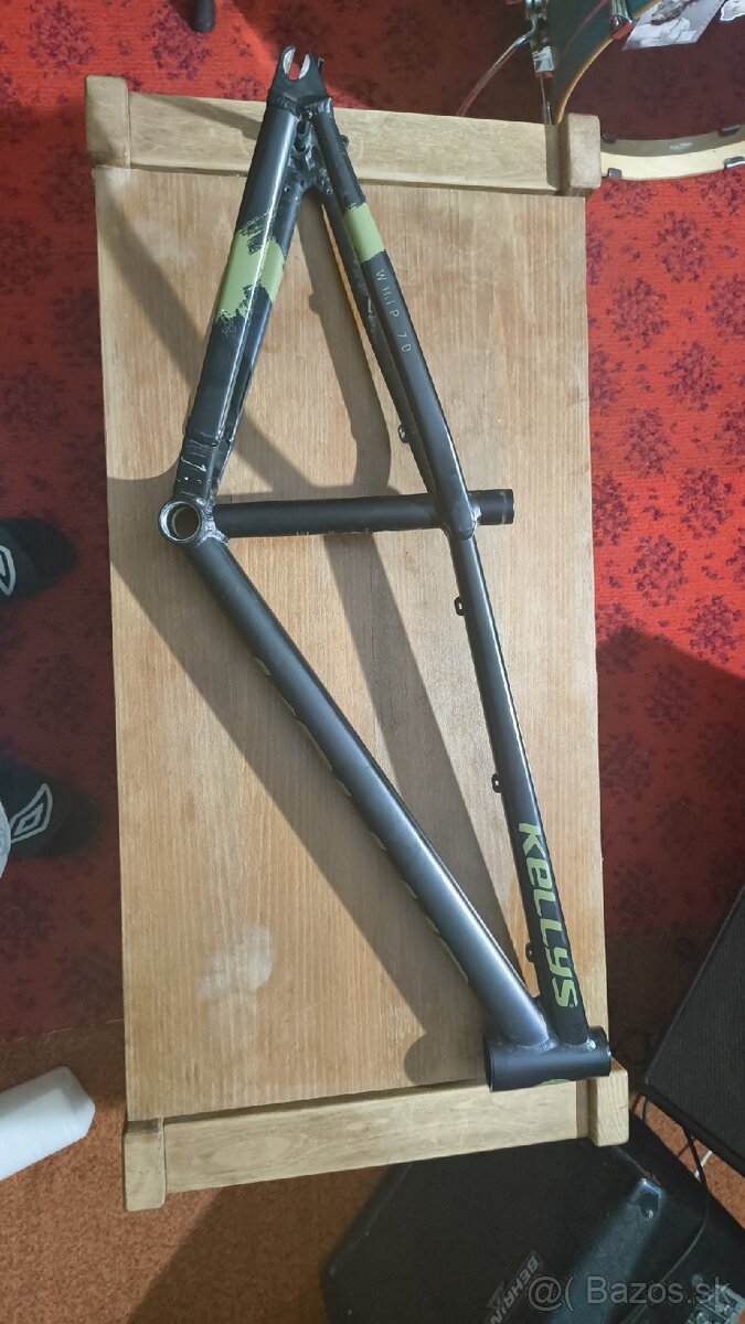 Rám Kellys whip