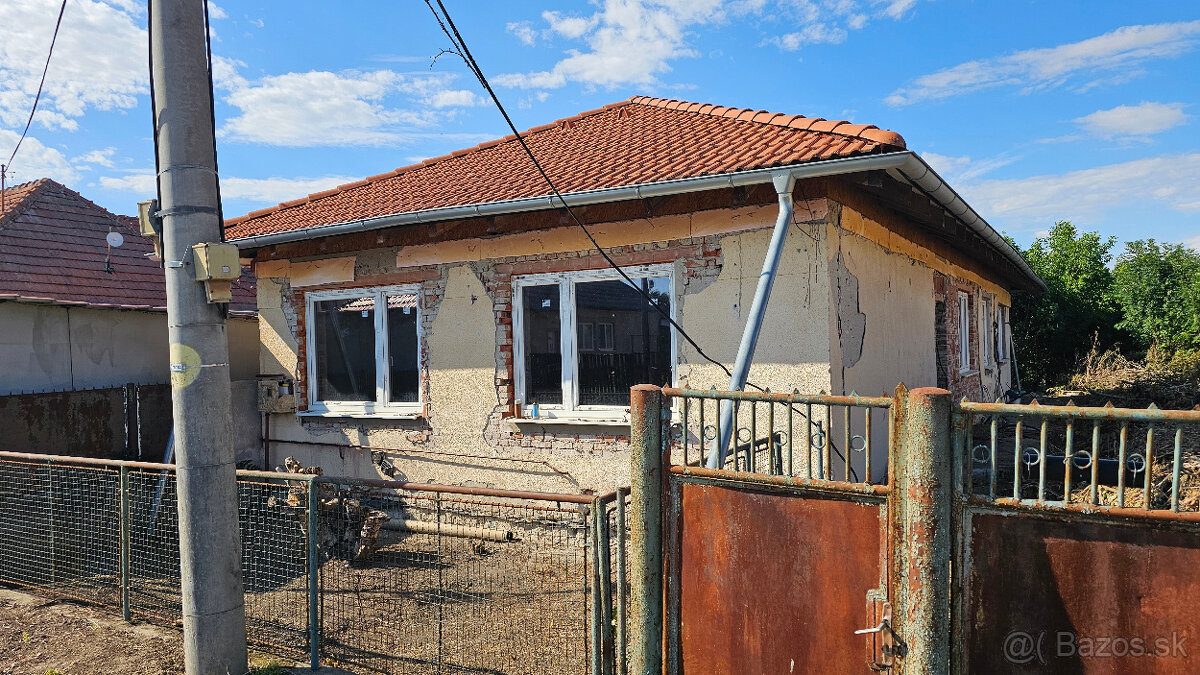 Predaj 4 izbový dom v obci Vlkas