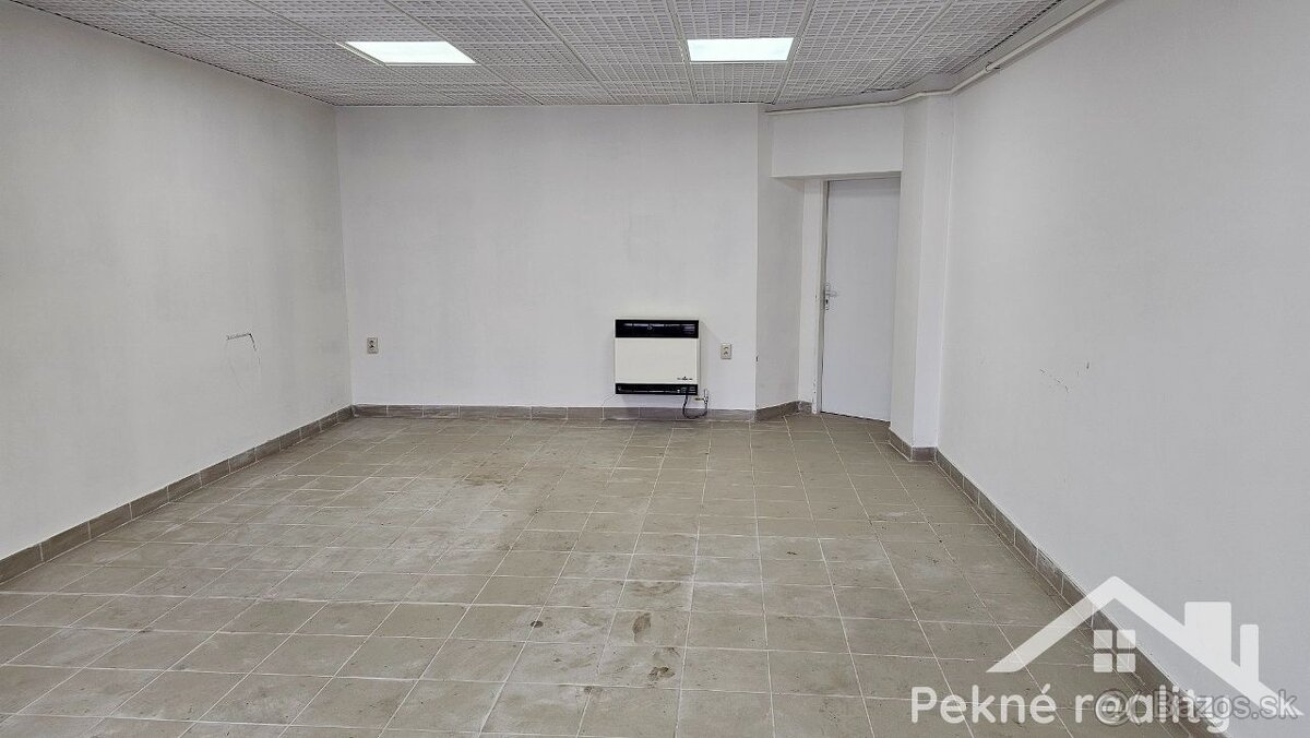 Prenájom obchodného priestoru v Krupine - centrum