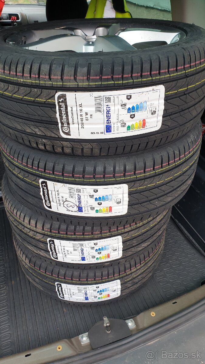 Continental 205/45 R16