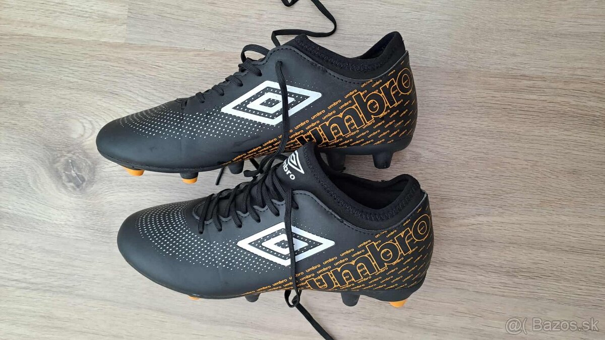 Kopačky Umbro 40