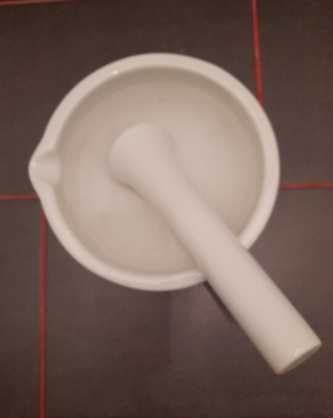 Mažiar biely s tĺčikom