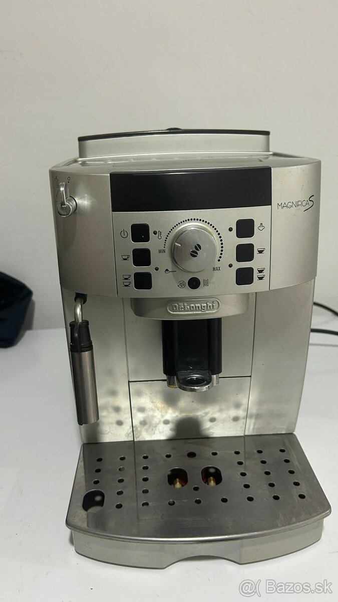 DeLonghi Magnifica S ECAM 22.110.SB