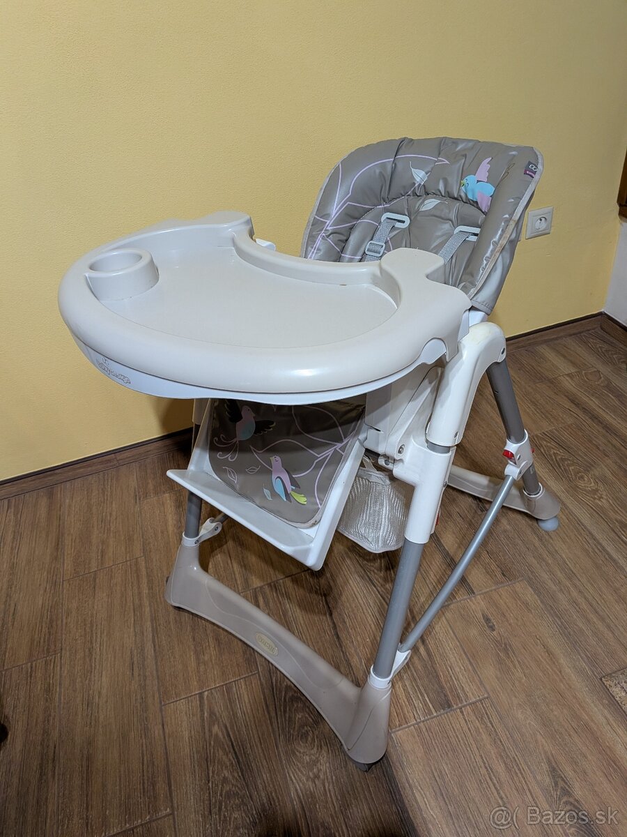 Jedálenská stolička