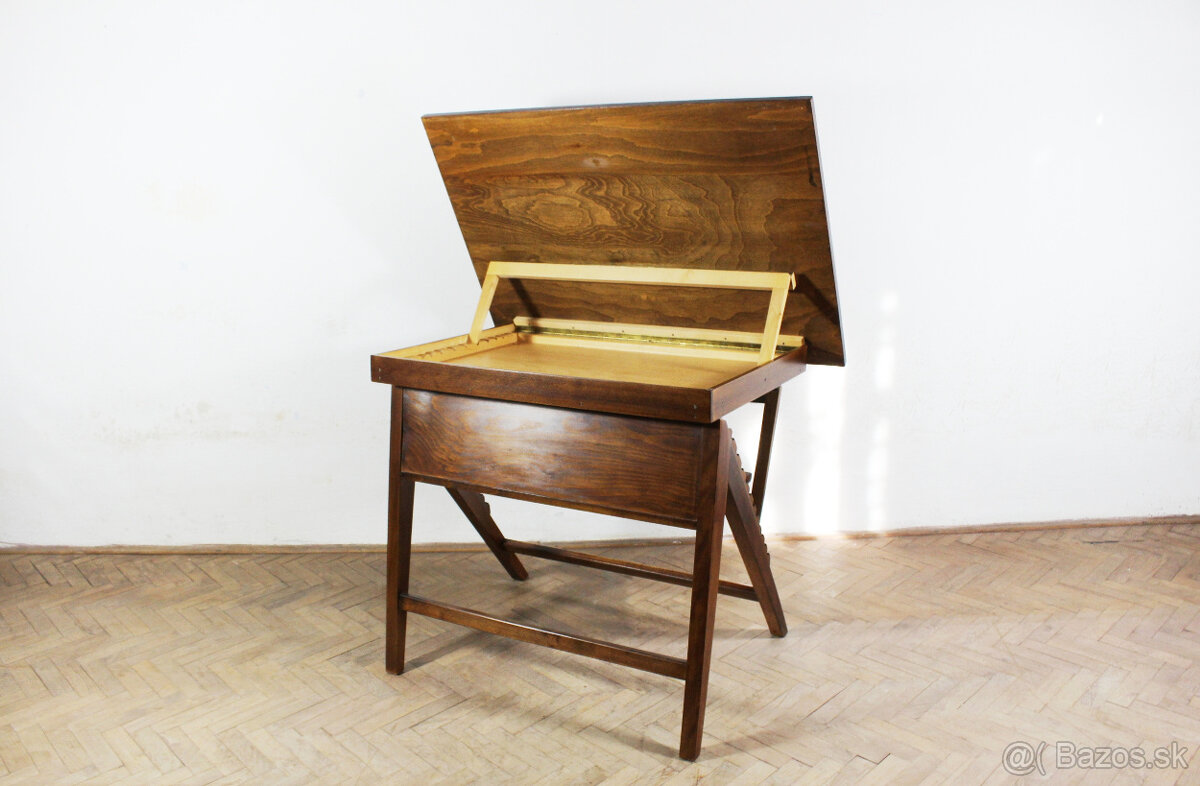 modernistický stôl