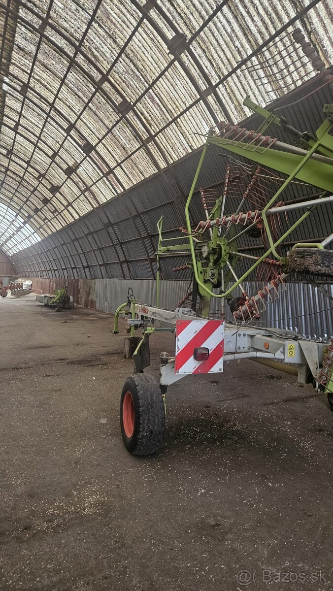 CLAAS kosa a zhrňovač