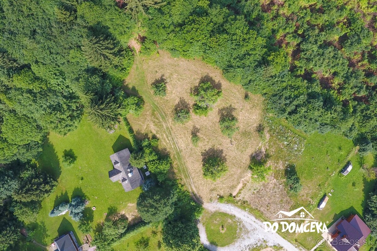 DO DOMČEKA | Slnečný stavebný pozemok v prostredí hôr, Králi