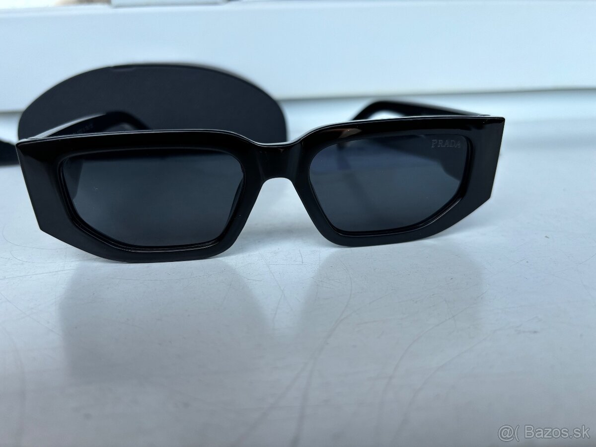 PRADA slnecne okuliare