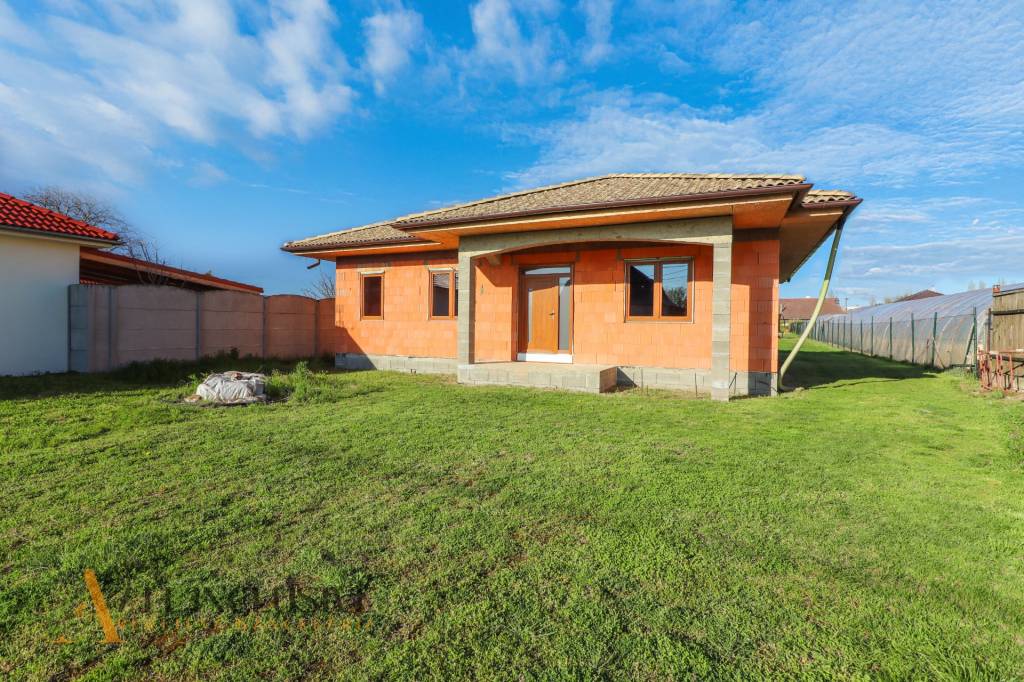 ALL INCLUSIVE | NA PREDAJ 4 IZBOVÝ ROZOSTAVANÝ RODINNÝ DOM,