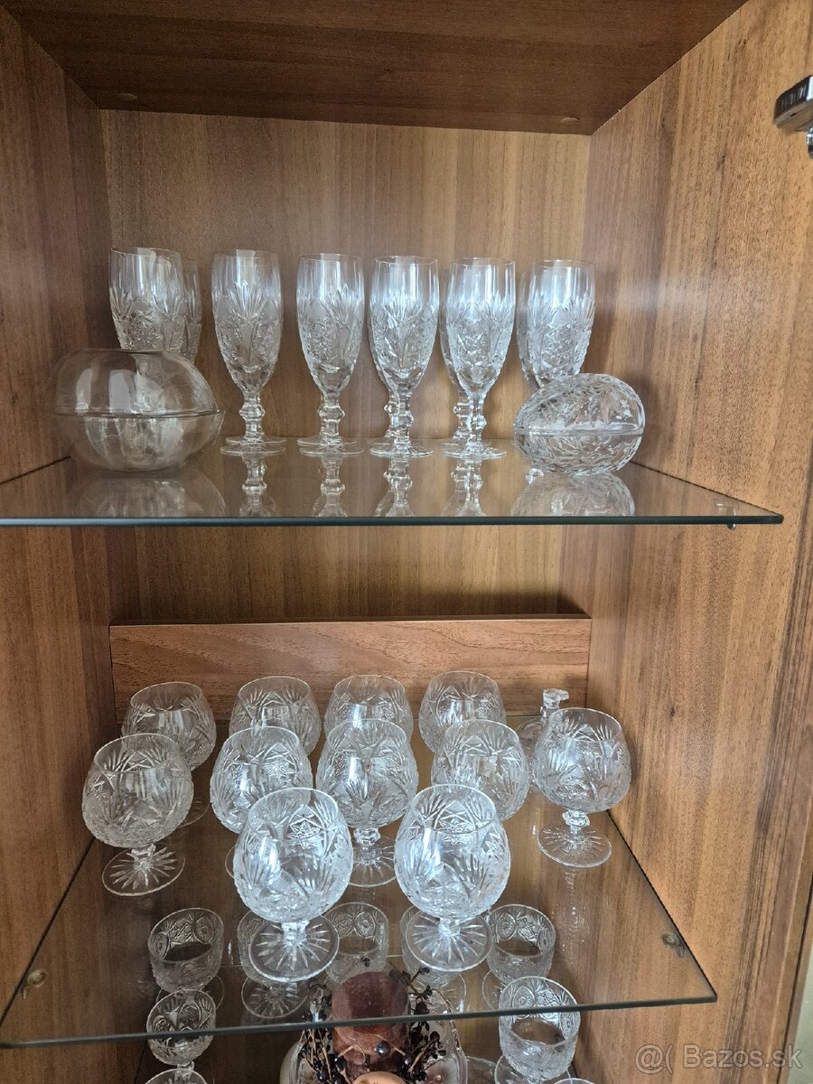 Sada kryštálovych pohárov