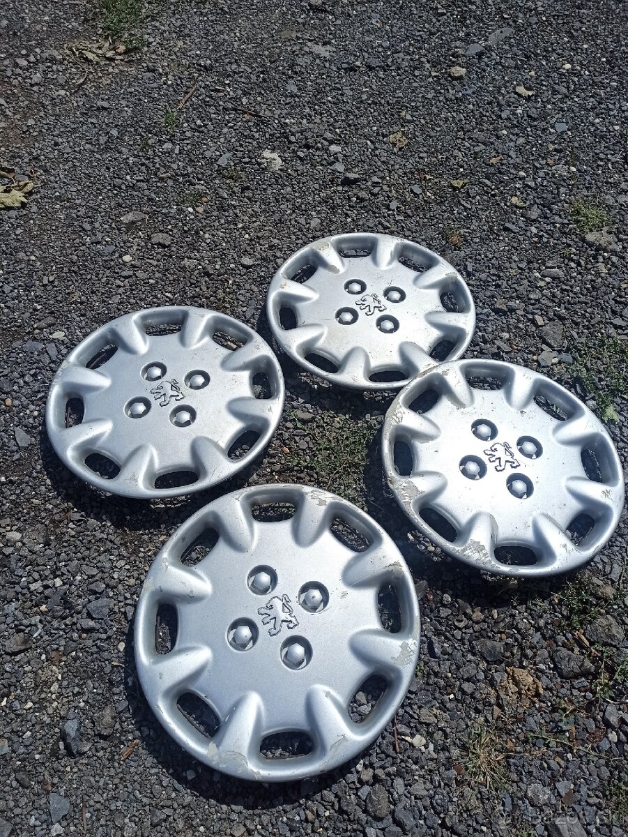 Puklice Peugeot 106