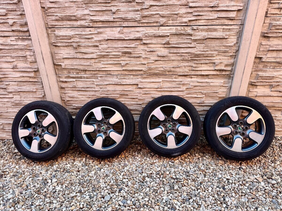 Komplet letnú sadu alu Škoda Scout - 5x112 225/55 R17.