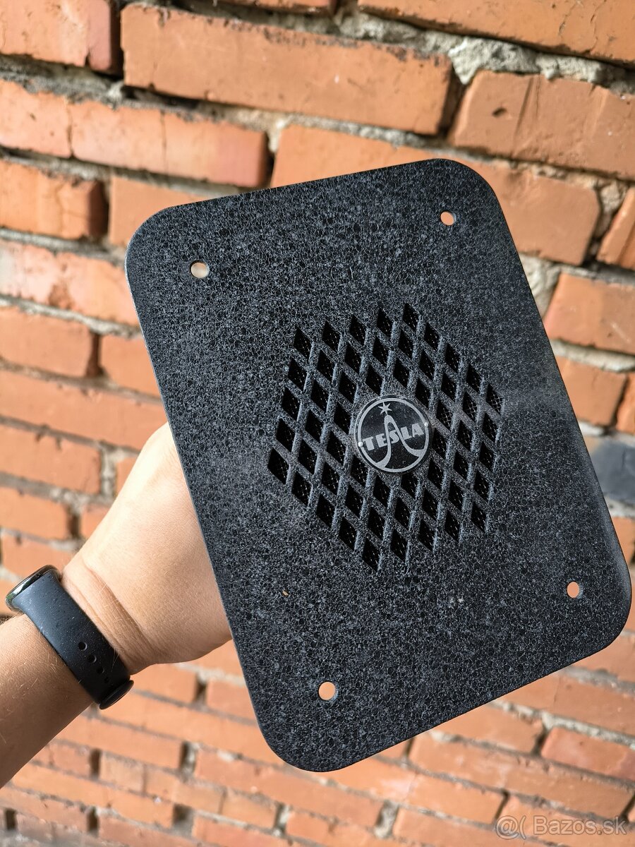 Retro reproduktor tesla