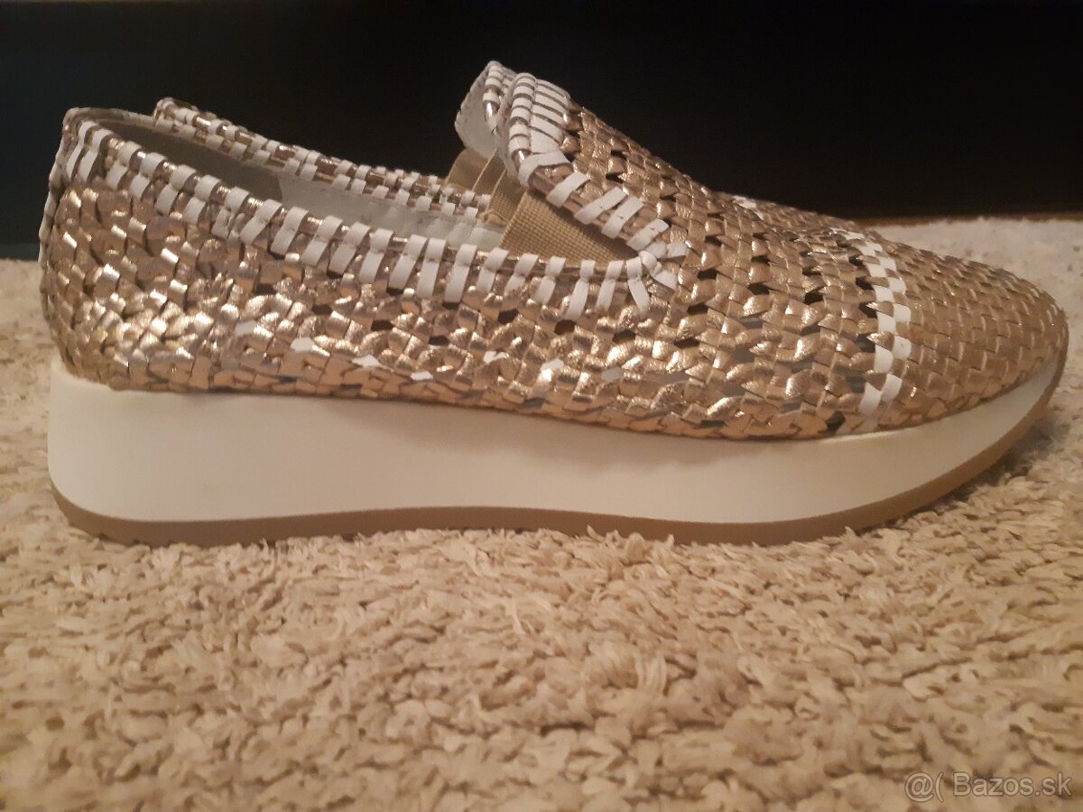 Zlate tenisky damske