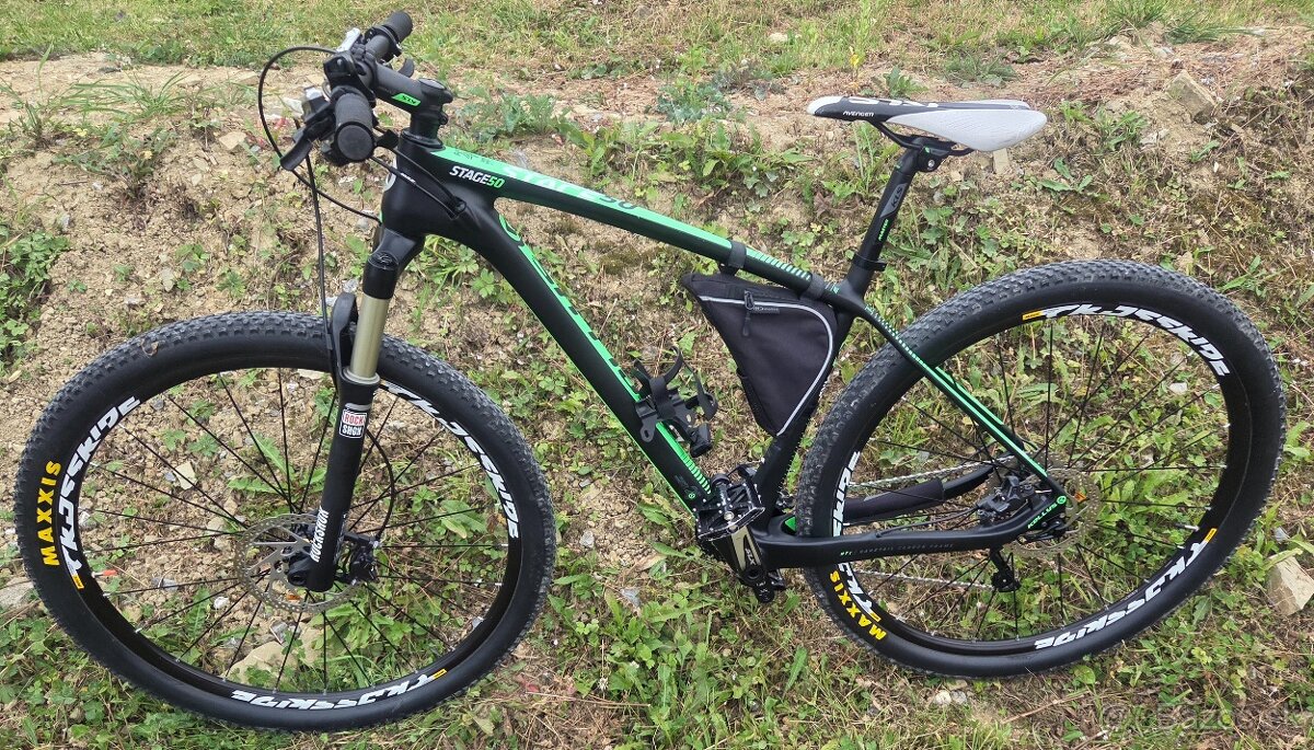 Horsky bicykel carbon damsky pansky pneu 29 ram M