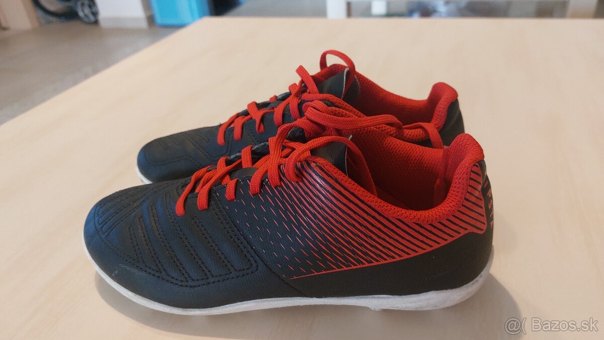 Predam kopacky Kipsta v.35