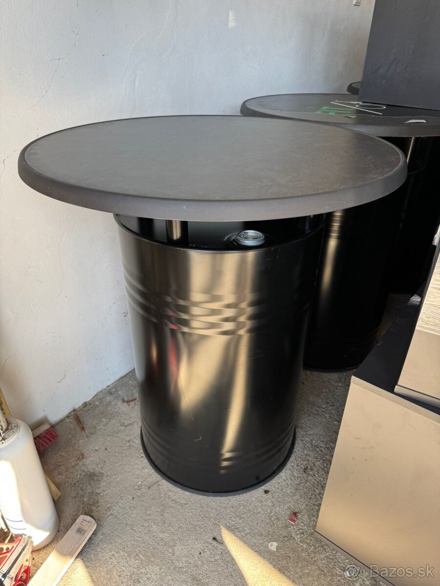 Predám barový stôl na terasu