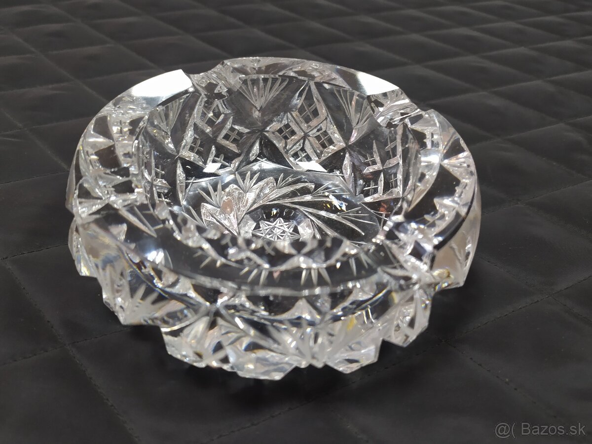 Popolnik skleneny bruseny