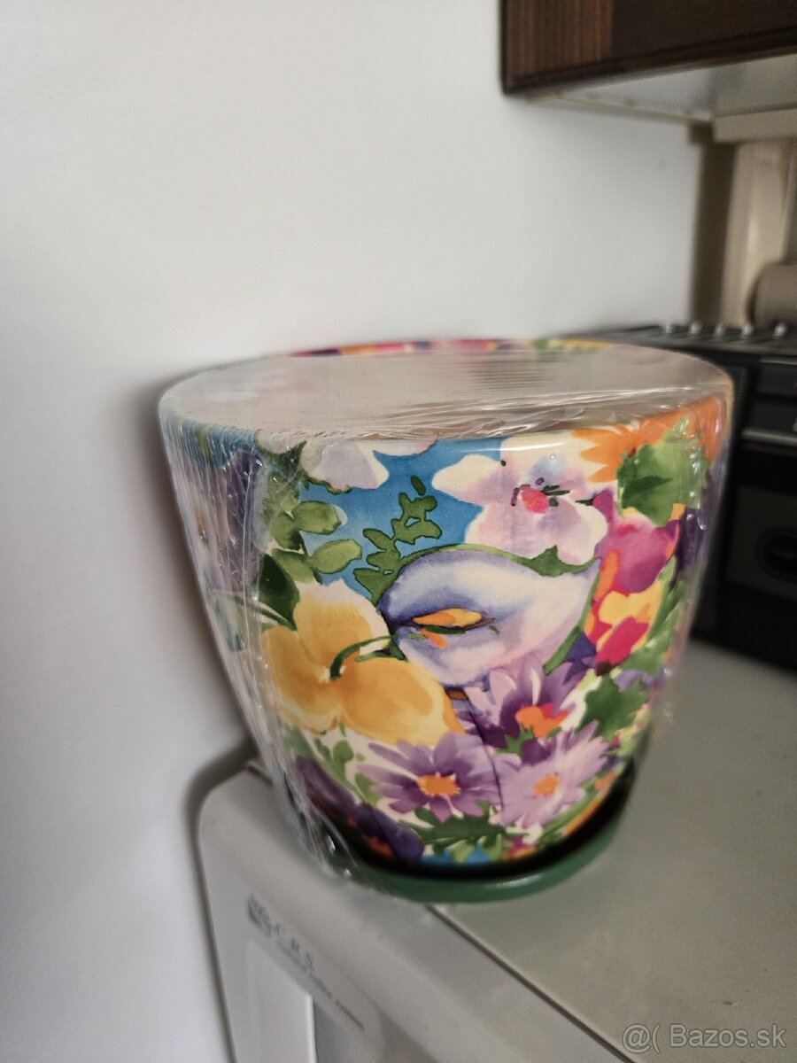 predám kvetináč keramický s kvetmi