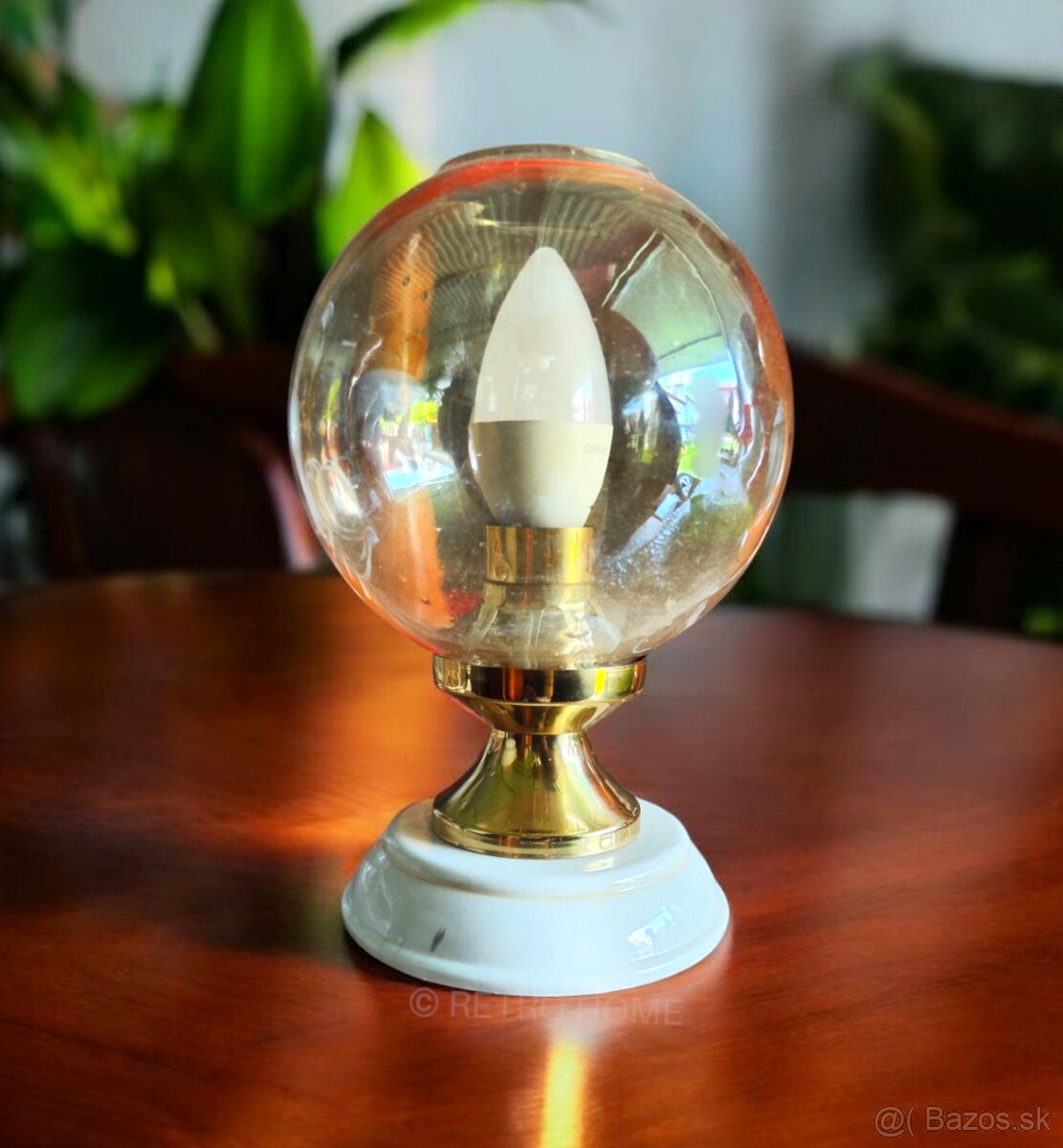 Malá retro stolná lampa