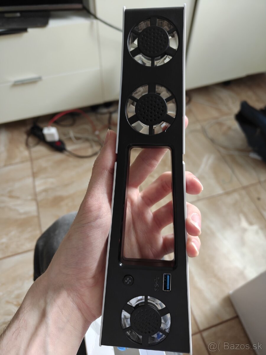 Predám usb cooling fan PS5 slim