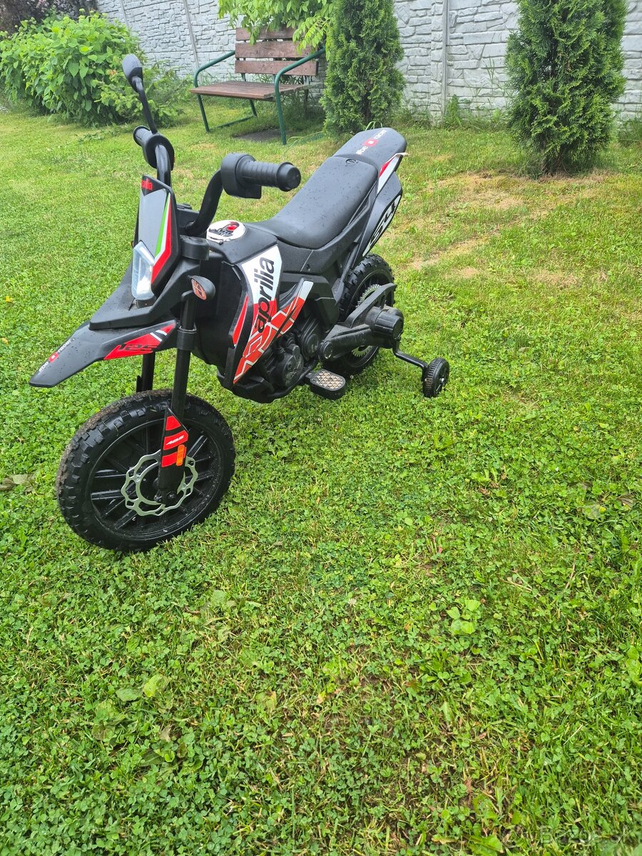 Detska elektrická motorka