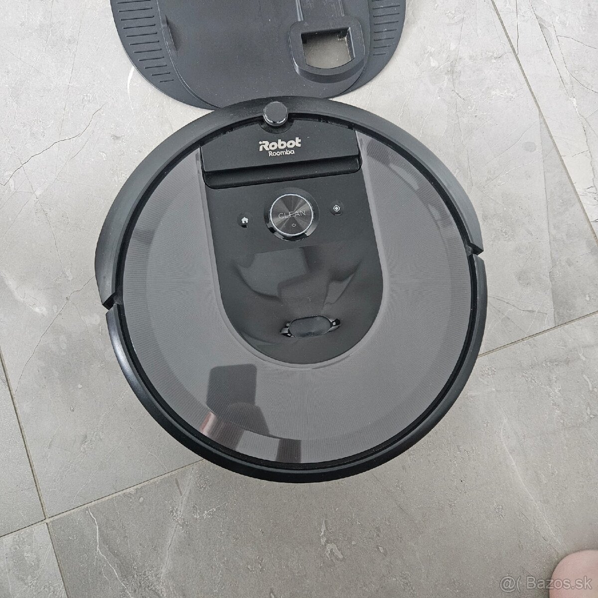 Robotický vysávač