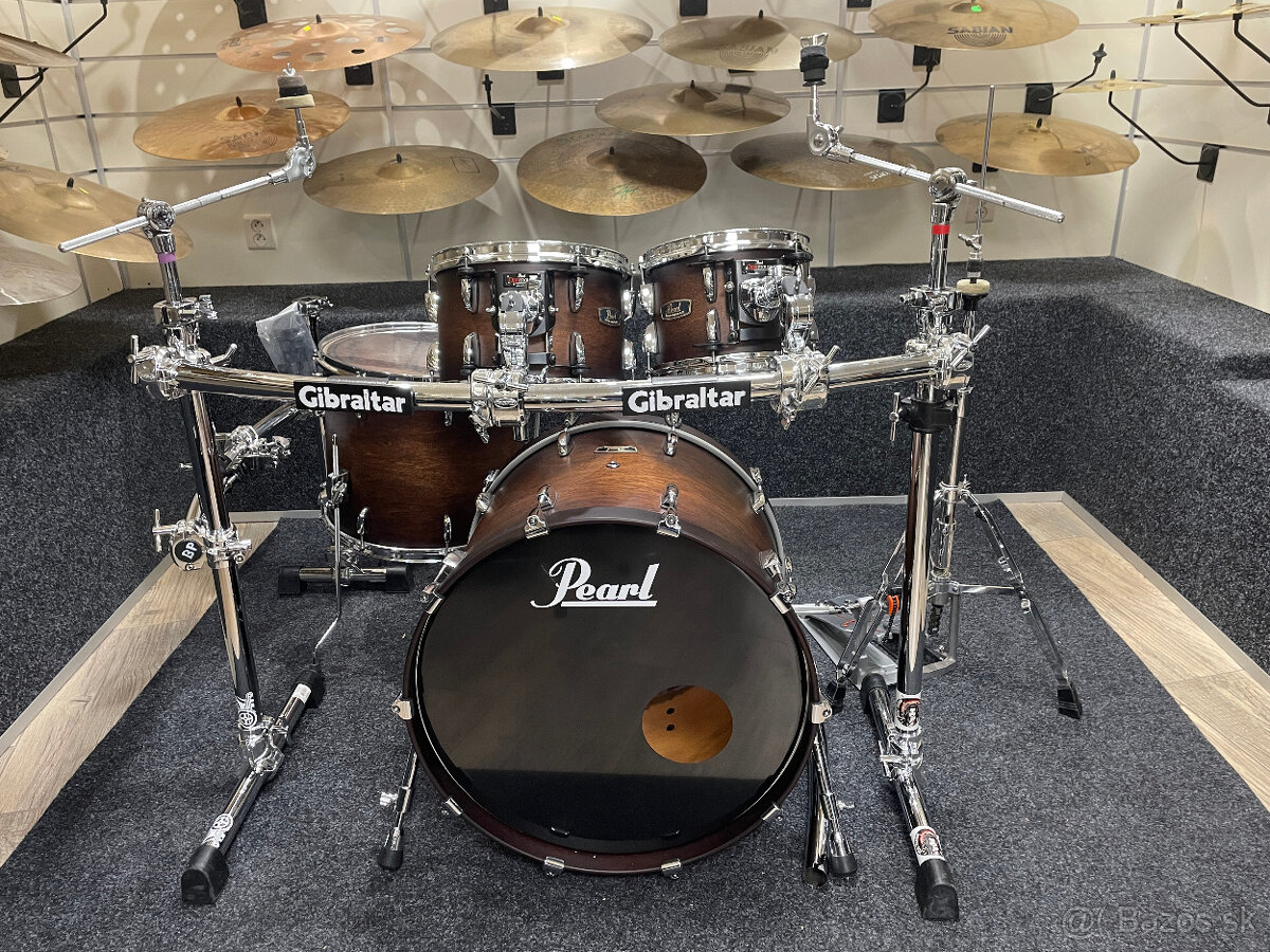 Pearl Fiberglass + Rampa Gibraltar