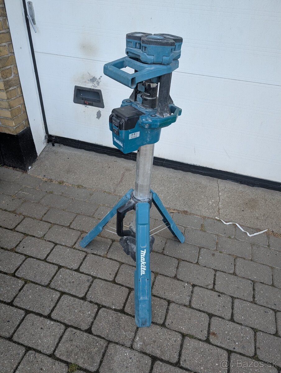 Makita lampa dml814