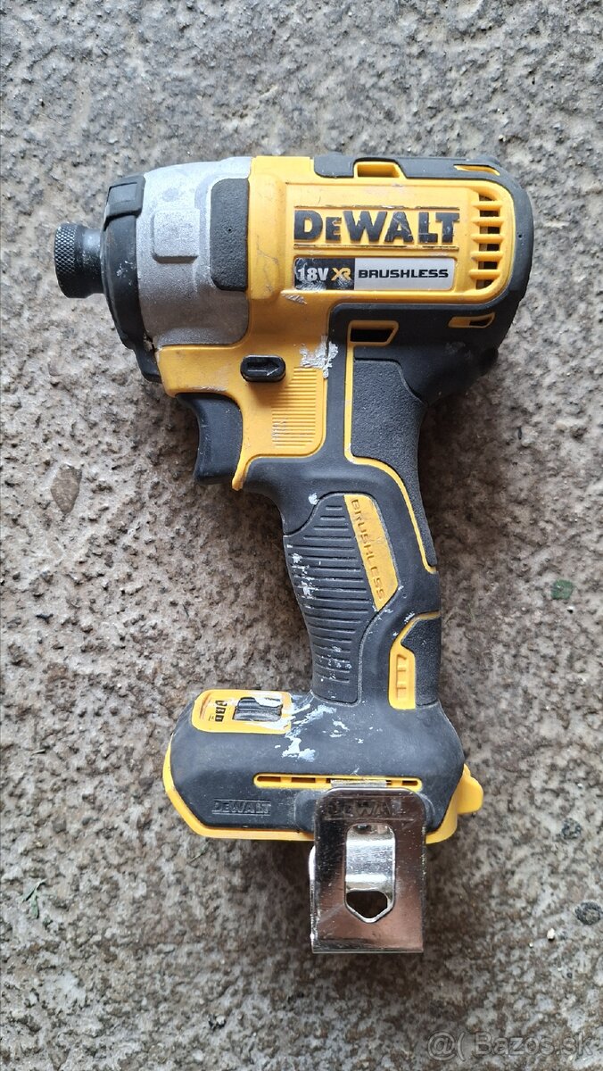 Dewalt 1