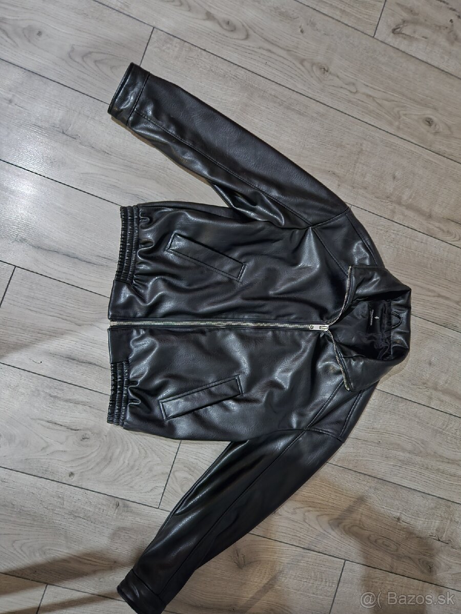 Kožená bunda Stradivarius