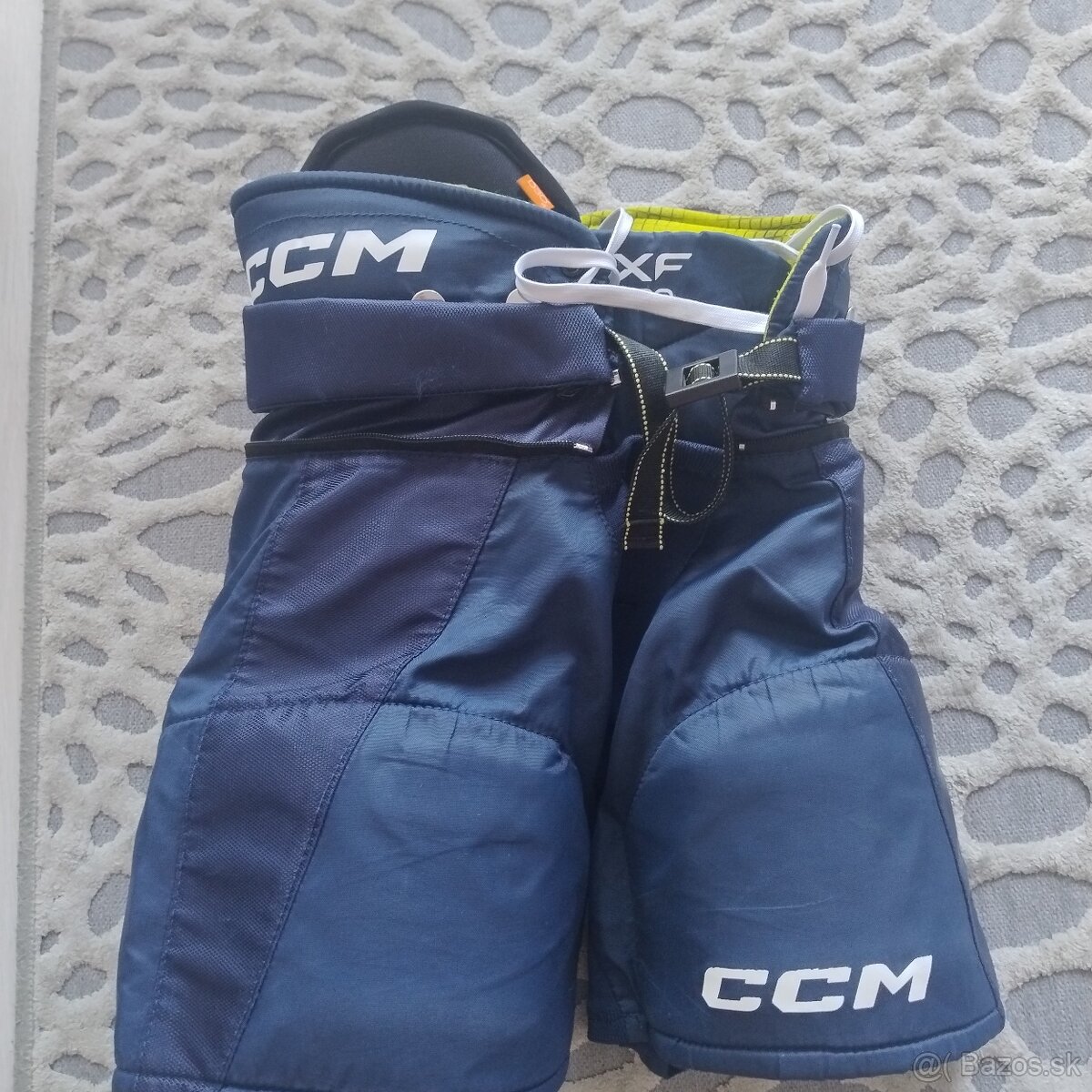 CCM hokejove nohavice