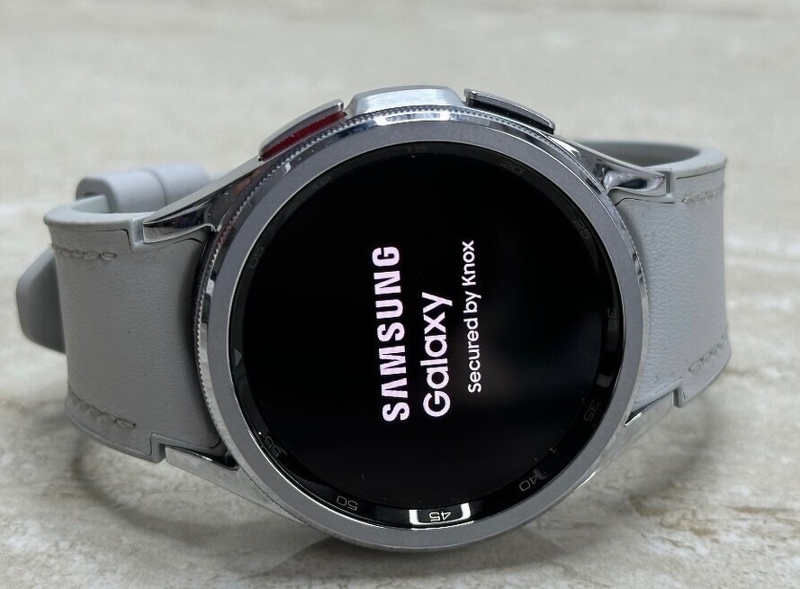Samsung Galaxy Watch 6 Classic 43 mm, Silver