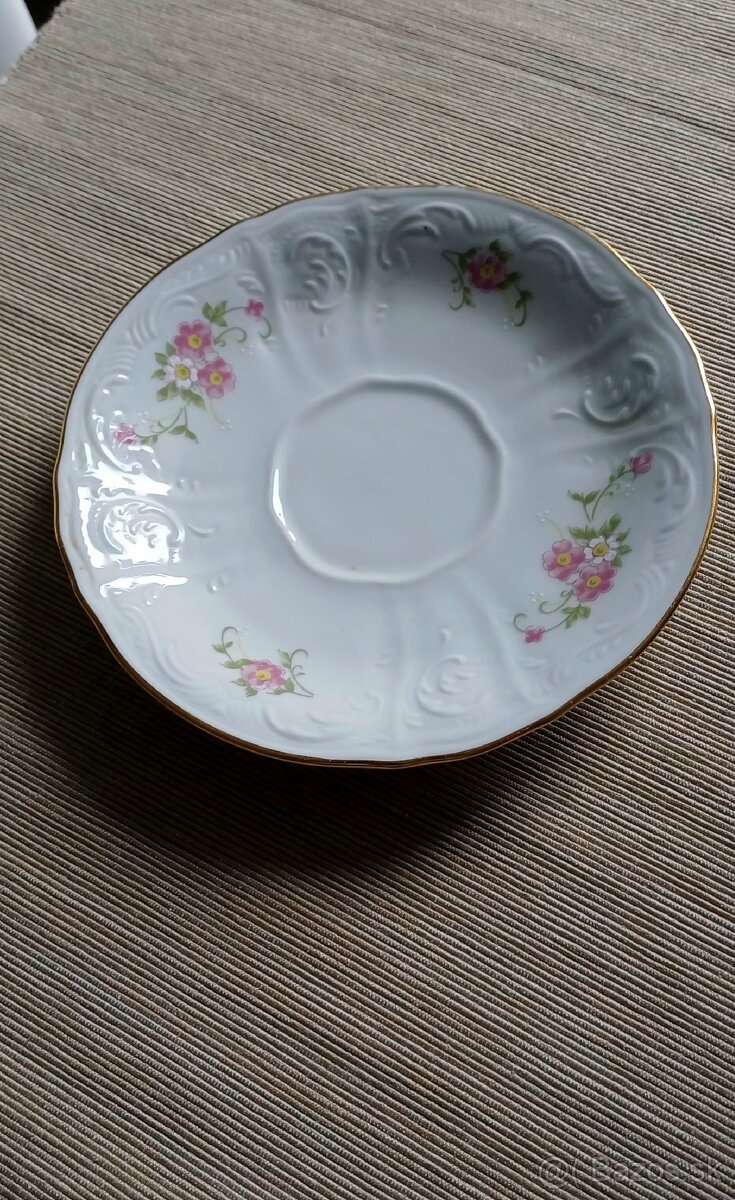Podšálky retro porcelánové