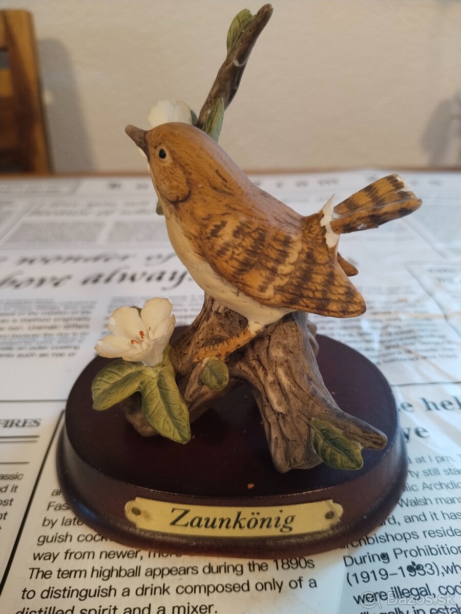 Ptáček střízlík porcelánová soška