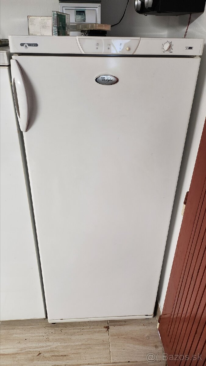 Mraziak Whirlpool