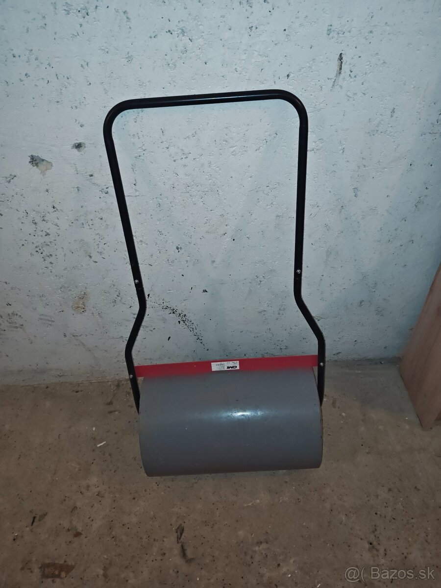 Valec na trávnik