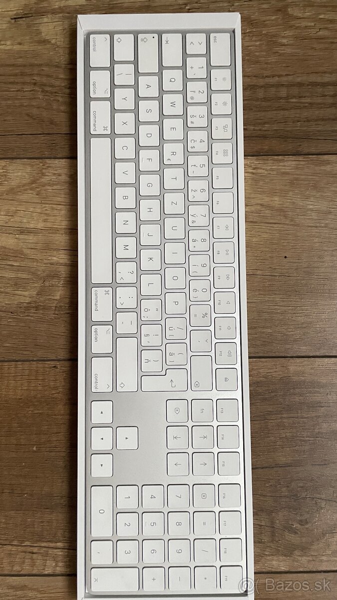 Apple Magic Keyboard s Numerickou SK 1.gen